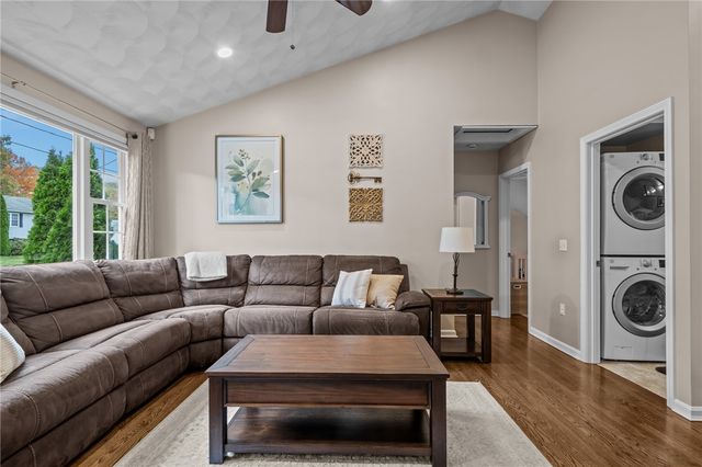 6 Emerson Court, West Warwick, RI 02893