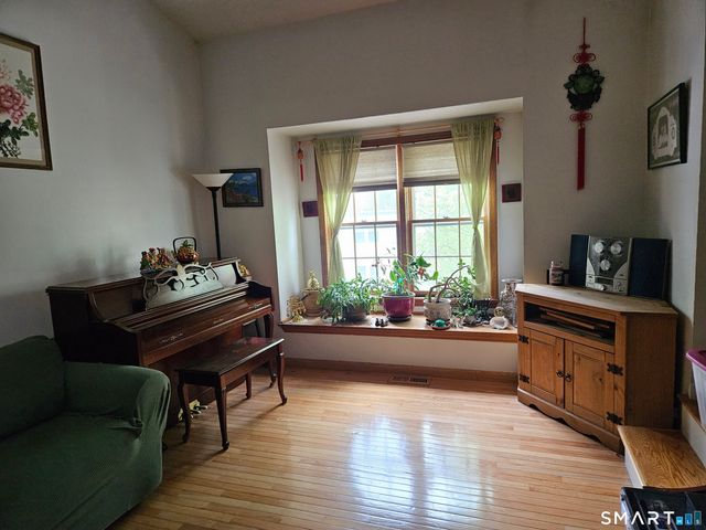 380 Hitchcock Road 45, Waterbury, CT 06705