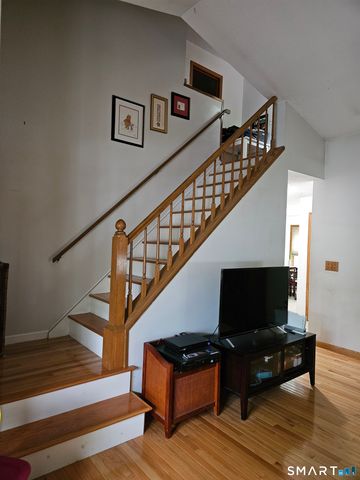 380 Hitchcock Road 45, Waterbury, CT 06705