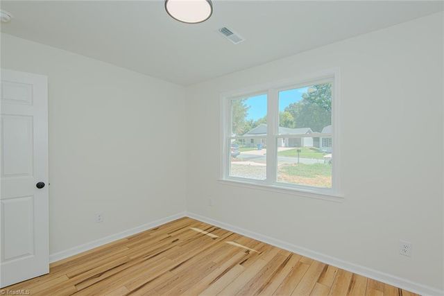 404 Walker Avenue, Graham, NC 27253