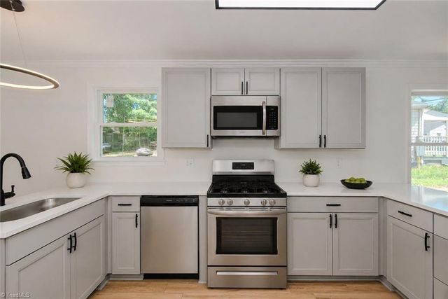 404 Walker Avenue, Graham, NC 27253