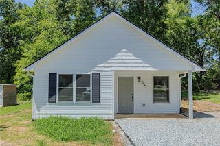 404 Walker Avenue, Graham, NC 27253