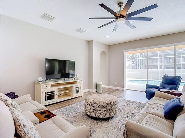 29909 CEDAR WAXWING DRIVE, Wesley Chapel, FL 33545