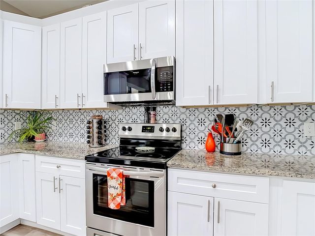 29909 CEDAR WAXWING DRIVE, Wesley Chapel, FL 33545