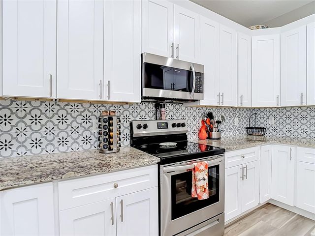 29909 CEDAR WAXWING DRIVE, Wesley Chapel, FL 33545