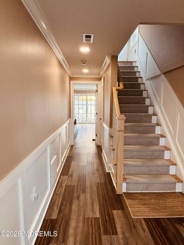 39 20th Avenue, Seaside Park, NJ 08752