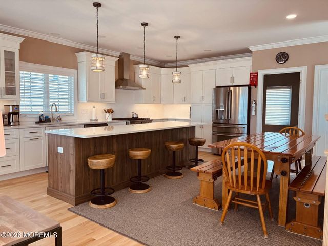 39 20th Avenue, Seaside Park, NJ 08752