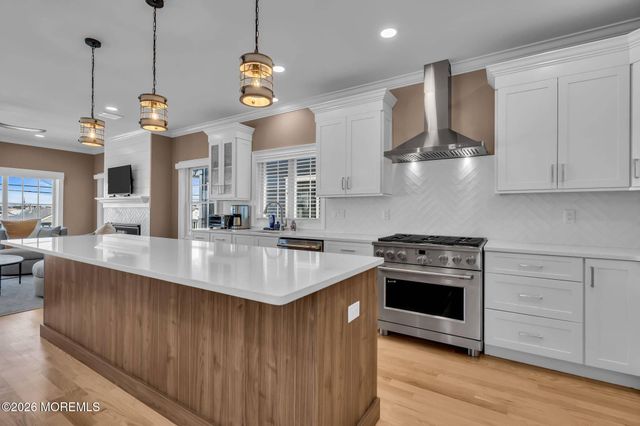 39 20th Avenue, Seaside Park, NJ 08752