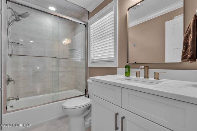 39 20th Avenue, Seaside Park, NJ 08752