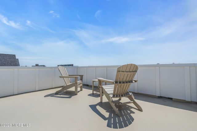 39 20th Avenue, Seaside Park, NJ 08752