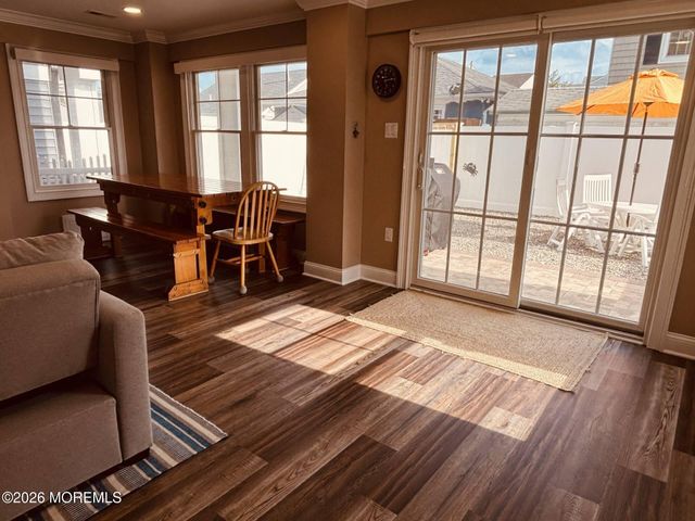 39 20th Avenue, Seaside Park, NJ 08752