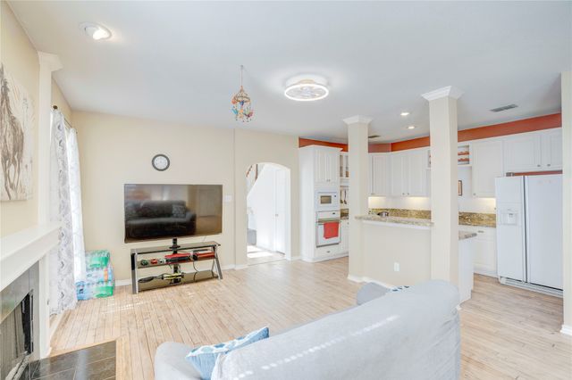 9504 Rodeo Drive, Irving, TX 75063