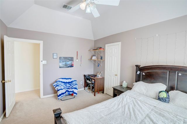 9504 Rodeo Drive, Irving, TX 75063