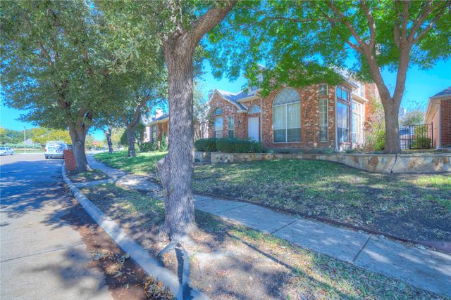 9504 Rodeo Drive, Irving, TX 75063