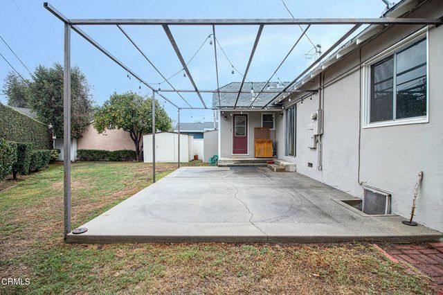 246 Baptiste Way, La Canada Flintridge, CA 91011