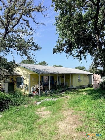 140 Mackie Lane, Seguin, TX 78155