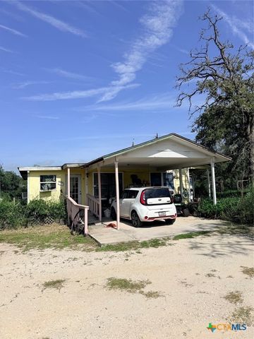 140 Mackie Lane, Seguin, TX 78155