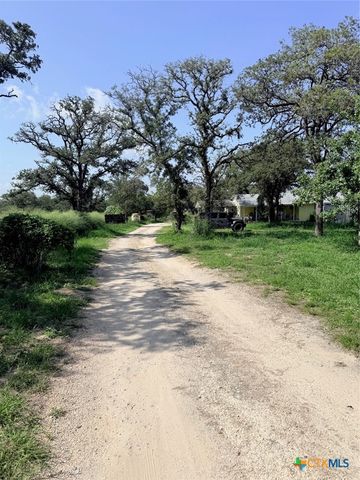 140 Mackie Lane, Seguin, TX 78155