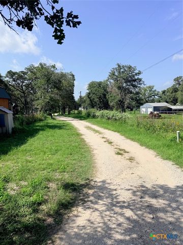 140 Mackie Lane, Seguin, TX 78155