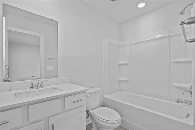 105 Madison Court, Gray Court, SC 29645