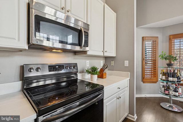 2558 JAMES MONROE CIR, Herndon, VA 20171