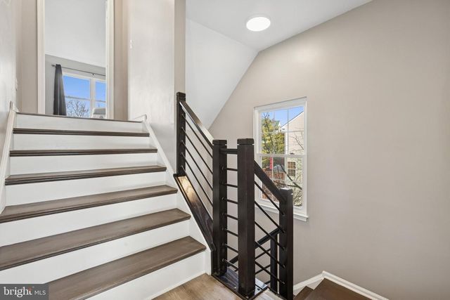 2558 JAMES MONROE CIR, Herndon, VA 20171