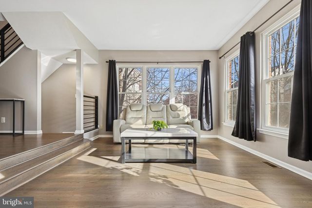 2558 JAMES MONROE CIR, Herndon, VA 20171