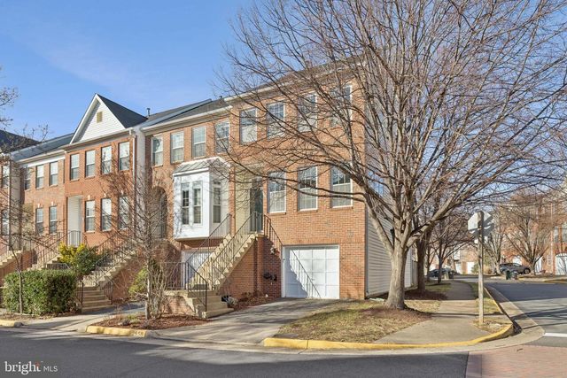 2558 JAMES MONROE CIR, Herndon, VA 20171