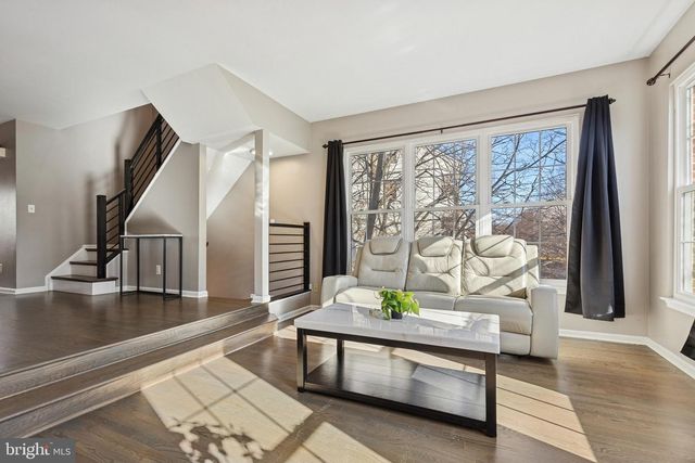 2558 JAMES MONROE CIR, Herndon, VA 20171