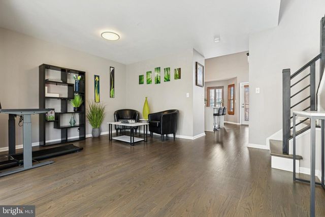 2558 JAMES MONROE CIR, Herndon, VA 20171