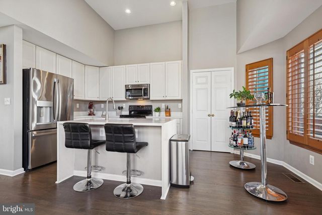 2558 JAMES MONROE CIR, Herndon, VA 20171