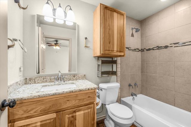 5532 Highview Drive, Granbury, TX 76048