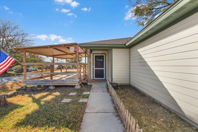 5532 Highview Drive, Granbury, TX 76048
