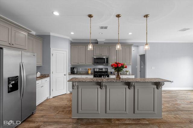 2054 Briar Hollow, Shreveport, LA 71118