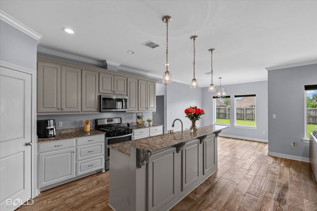 2054 Briar Hollow, Shreveport, LA 71118