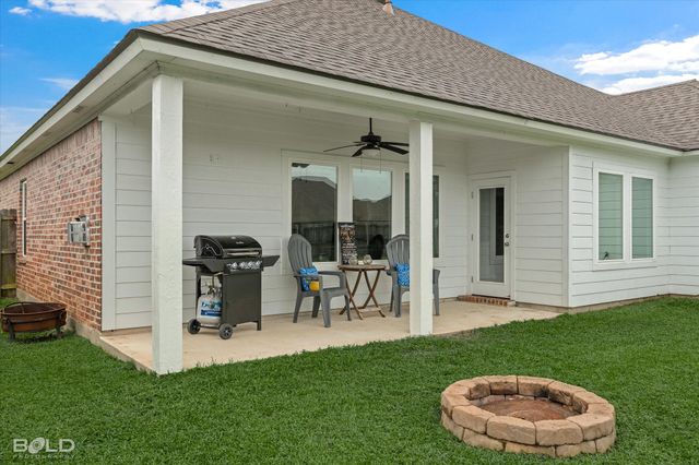 2054 Briar Hollow, Shreveport, LA 71118