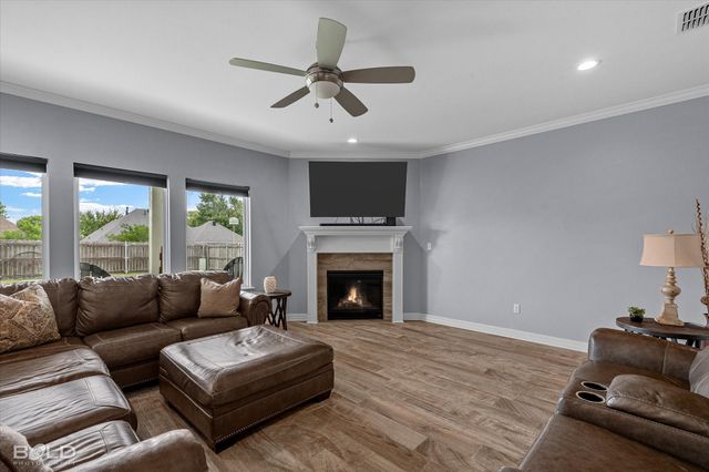 2054 Briar Hollow, Shreveport, LA 71118
