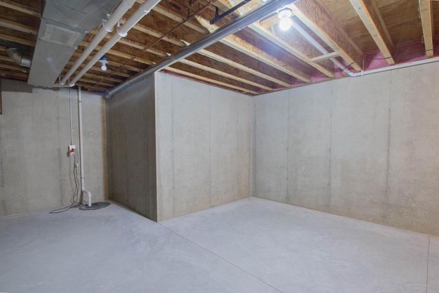 301 Creekside COURT, Watertown, WI 53098