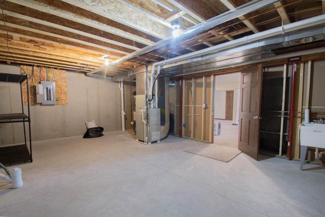 301 Creekside COURT, Watertown, WI 53098