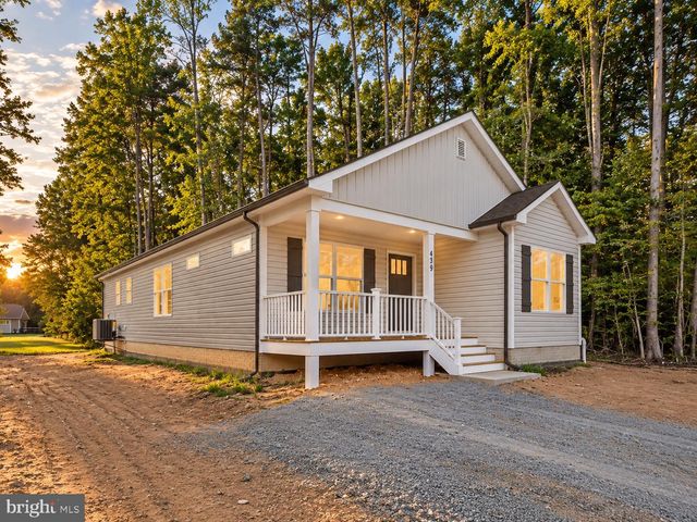 439 SHOREWOOD DR, Colonial Beach, VA 22443