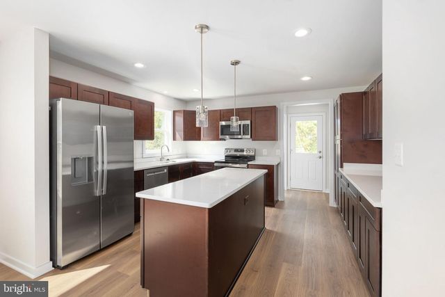 439 SHOREWOOD DR, Colonial Beach, VA 22443