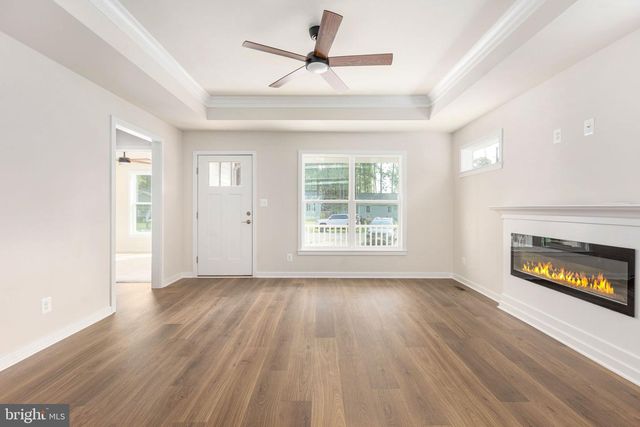 439 SHOREWOOD DR, Colonial Beach, VA 22443