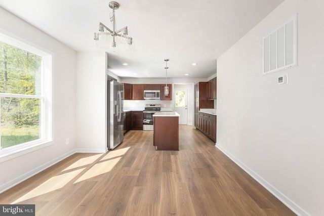 439 SHOREWOOD DR, Colonial Beach, VA 22443