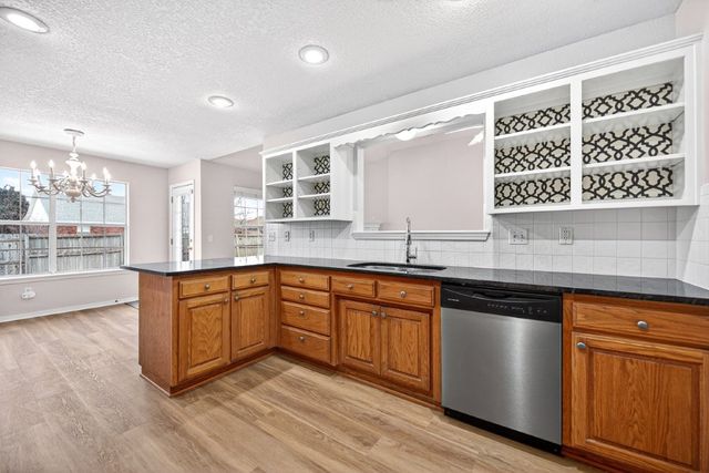 1804 SW Spruce Road, Bentonville, AR 72713