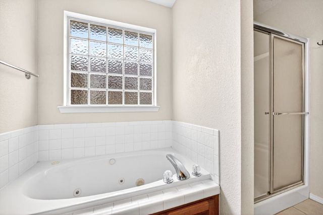 1804 SW Spruce Road, Bentonville, AR 72713