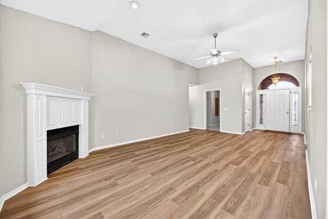 1804 SW Spruce Road, Bentonville, AR 72713