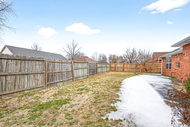 1804 SW Spruce Road, Bentonville, AR 72713