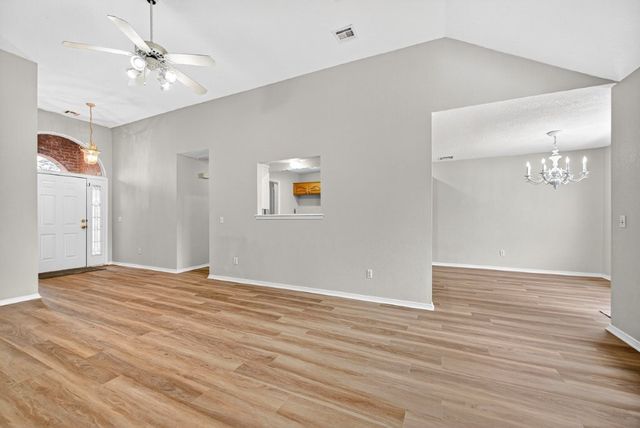 1804 SW Spruce Road, Bentonville, AR 72713