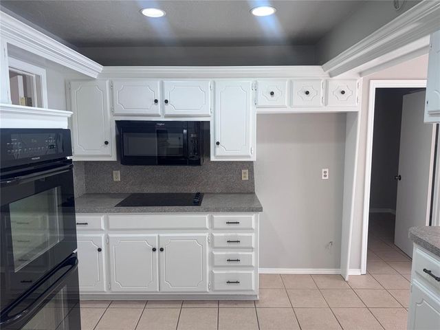 12216 Sylvester Drive, Oklahoma City, OK 73162