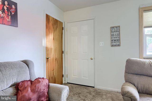 17 S HOLLANDER RD, Gordonville, PA 17529